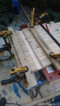 Routing footway pieces